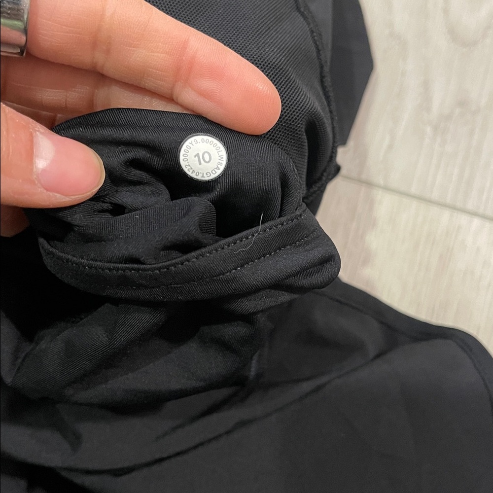 Lululemon Hotty hot skirt - Picture 4 of 5